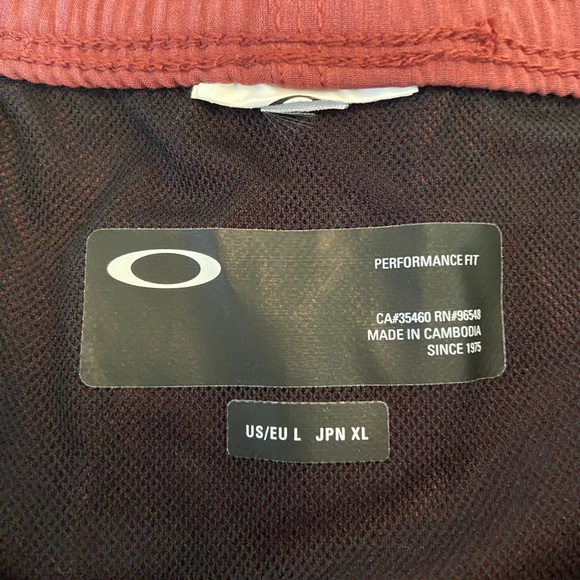 Men’s Oakley Performance Fit Shorts Large 6” Inseam Burgundy - Picture 3 of 5